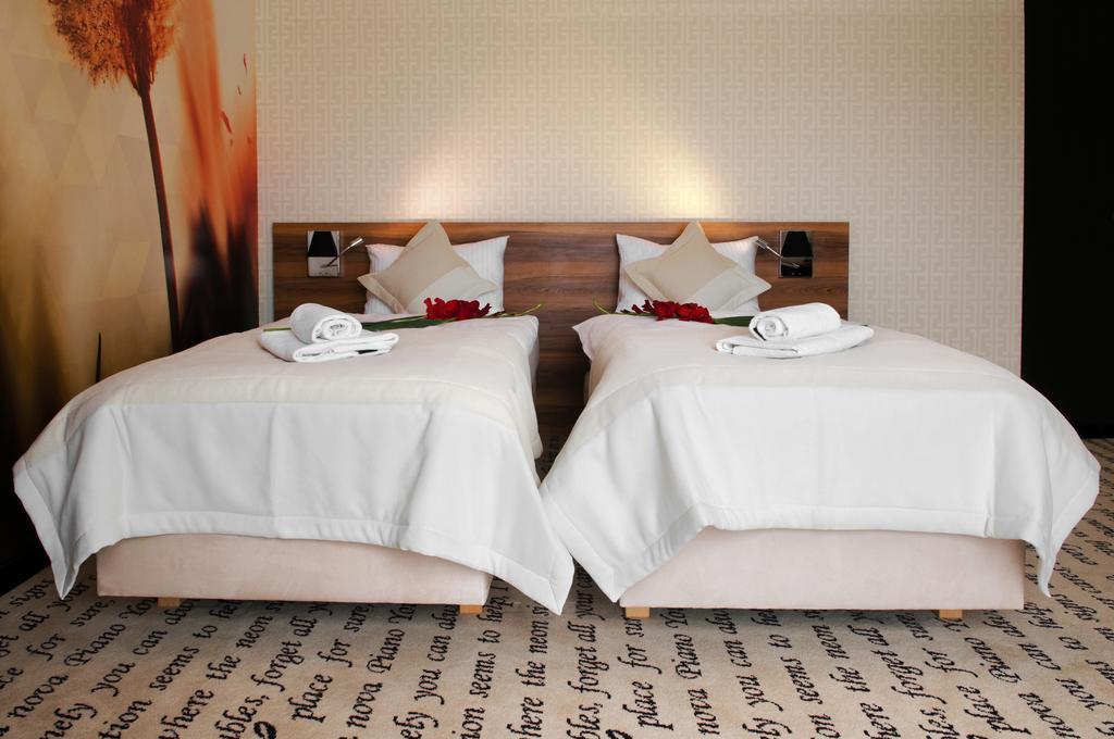 Hotel Piano Λούμπλιν Δωμάτιο φωτογραφία