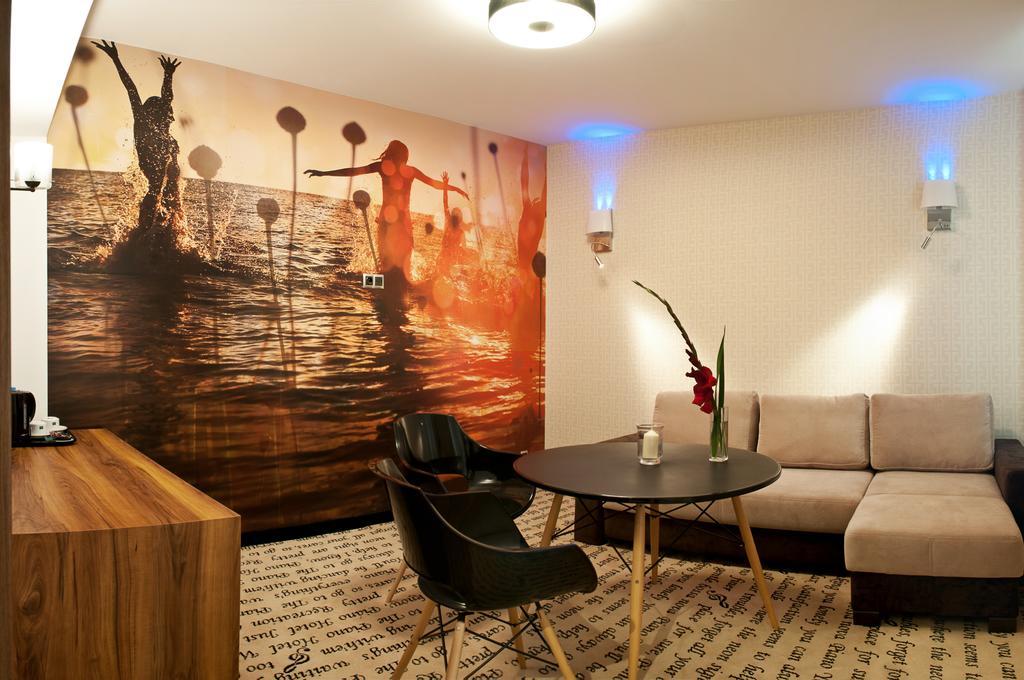 Hotel Piano Λούμπλιν Δωμάτιο φωτογραφία